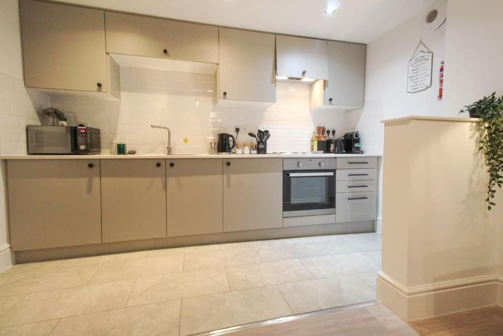 Spacious 1 Bed Apartment 1 Minute Walk From Square Nottingham Kültér fotó