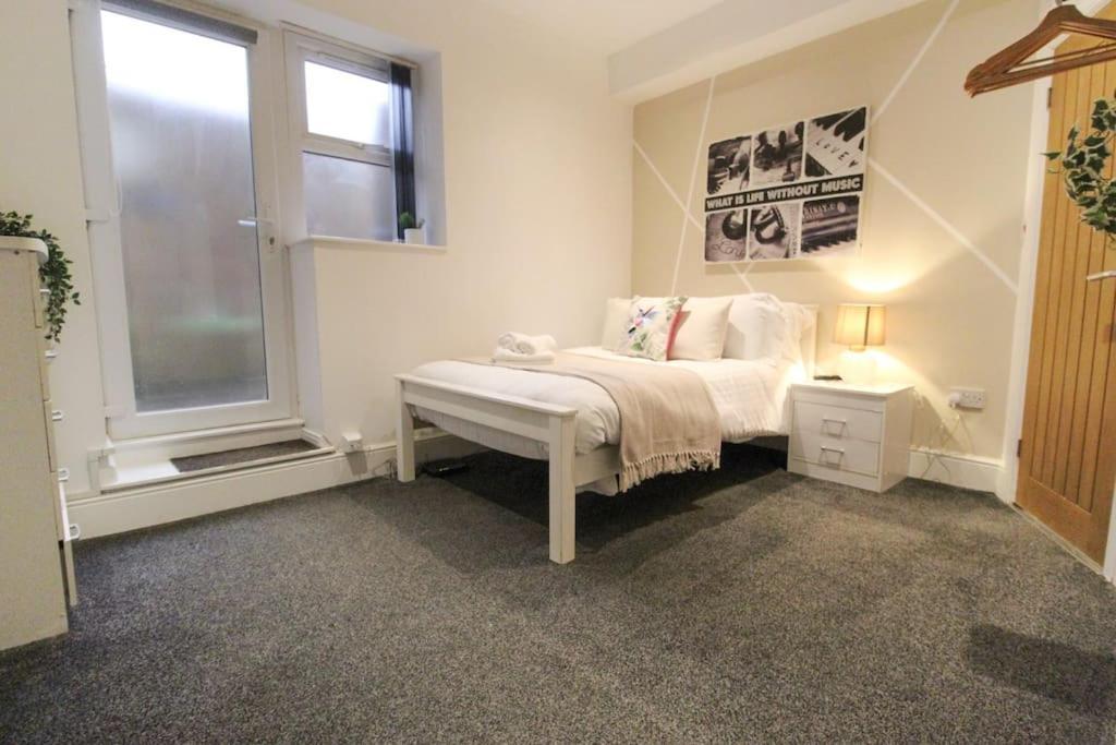 Spacious 1 Bed Apartment 1 Minute Walk From Square Nottingham Kültér fotó
