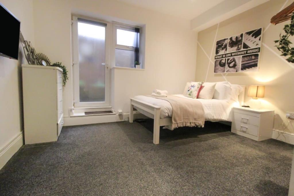 Spacious 1 Bed Apartment 1 Minute Walk From Square Nottingham Kültér fotó
