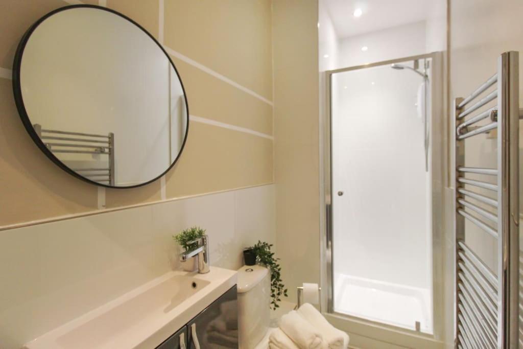 Spacious 1 Bed Apartment 1 Minute Walk From Square Nottingham Kültér fotó