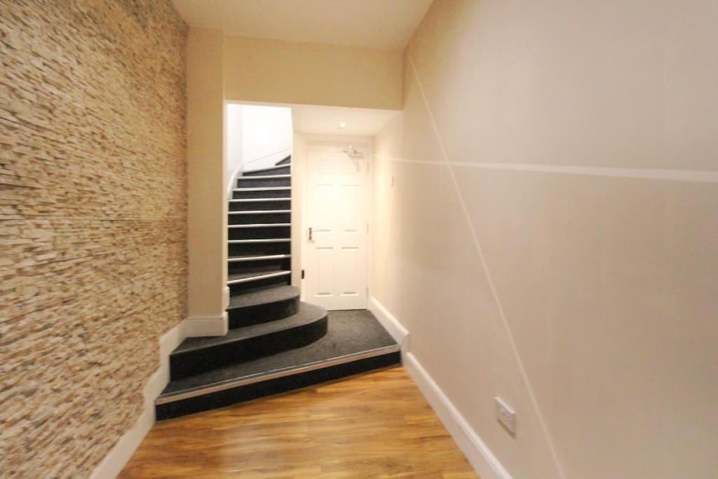 Spacious 1 Bed Apartment 1 Minute Walk From Square Nottingham Kültér fotó